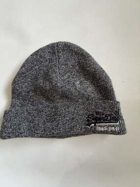 Superdry One Size Gray Heather Knit Beanie Embroidered Logo Winter Hat
